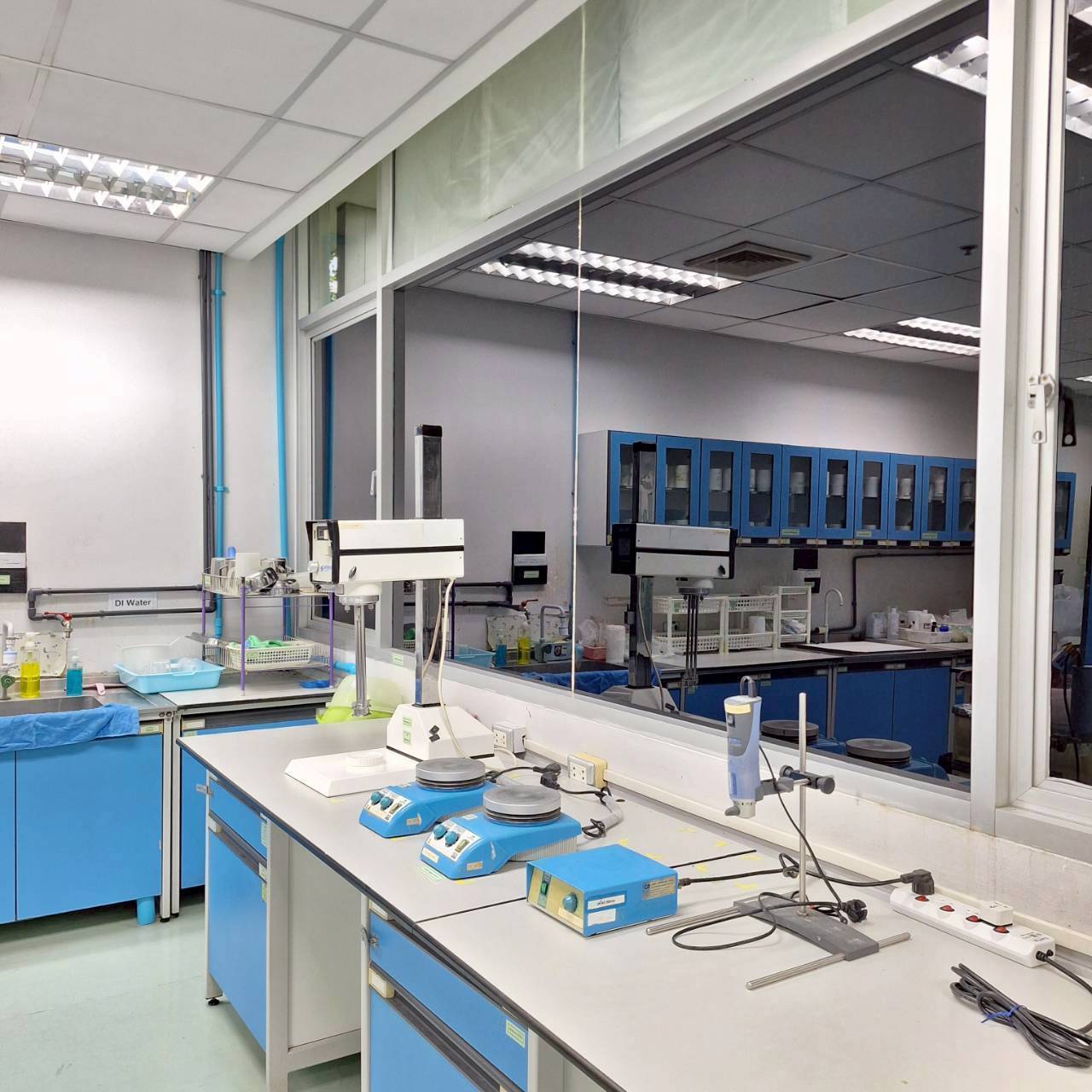 ก่อตั้งศูนย์วิจัยและพัฒนา (R&D)